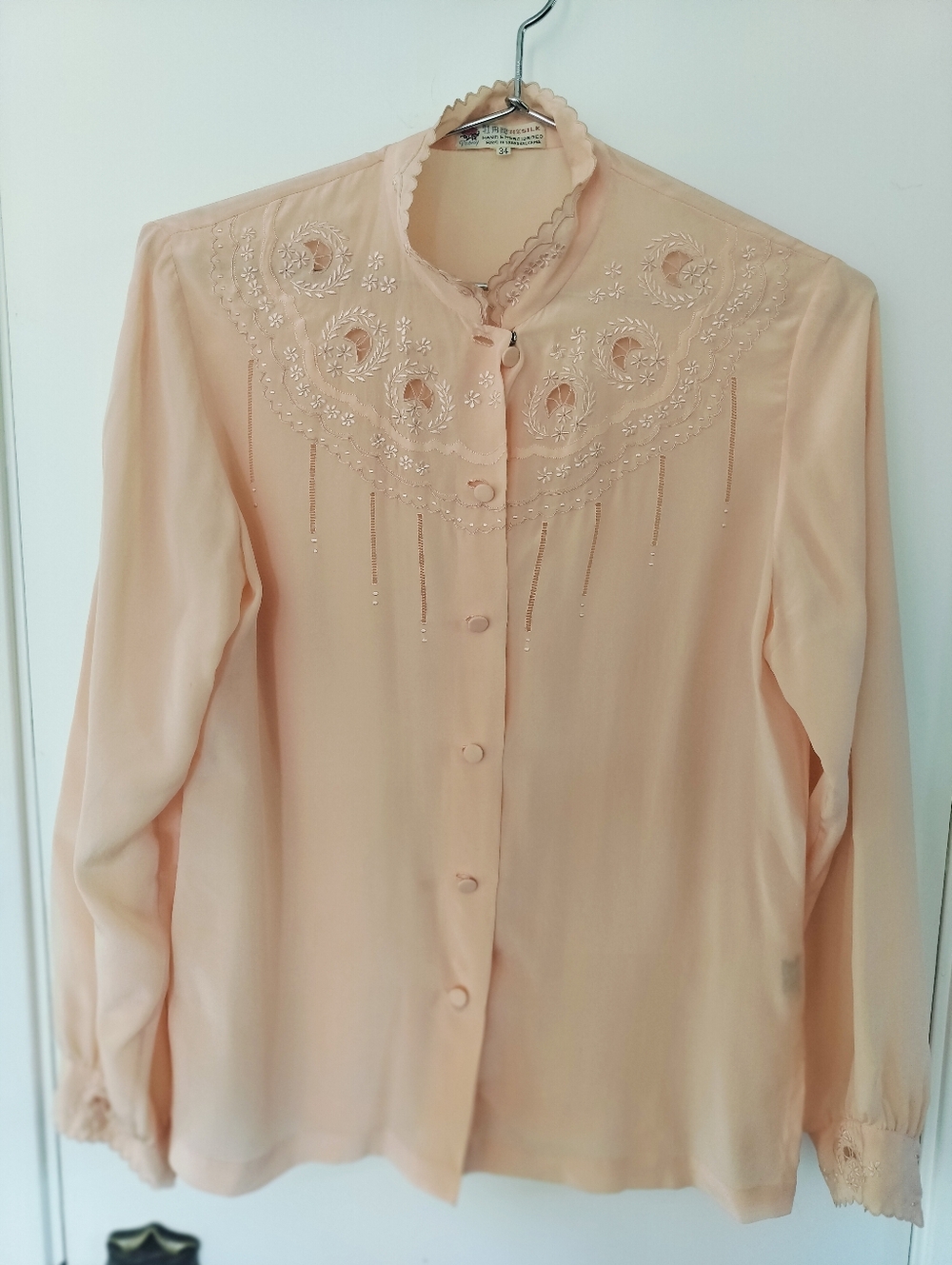 Peony 100% Silk Hand Embroidered Peach Blouse Size 34 Small/Medium